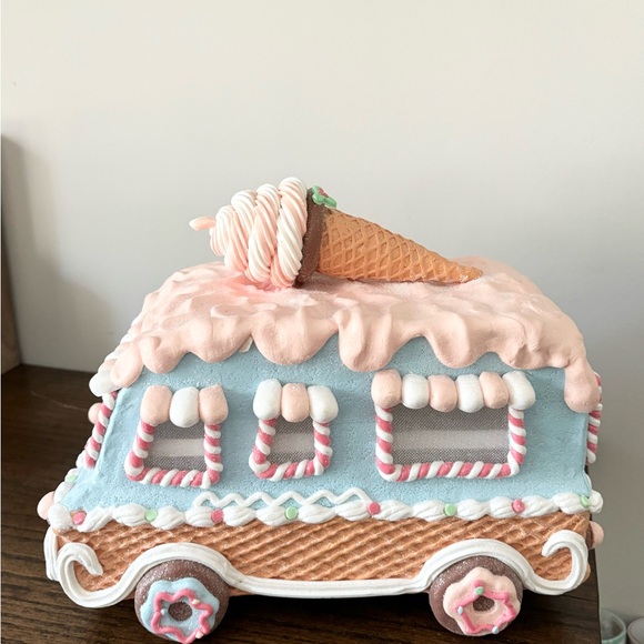 Pastel Santa Snowman LED Ice Cream Truck - Picture 5 of 10